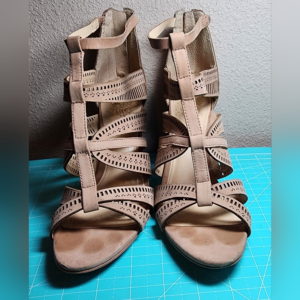 Vince Camuto Strap Sandals Heals Women’s Size 6.5 BENIFITS CHARITY
